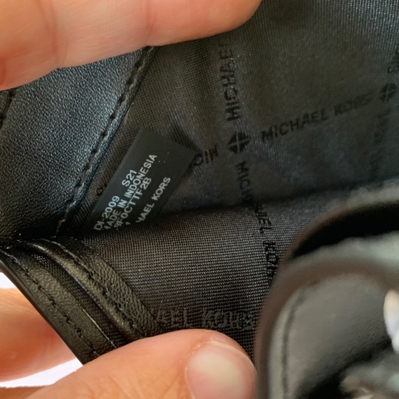 NWT authentic MK monogram wallet black - Picture 7 of 7